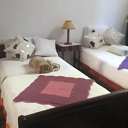 Hotel Lousa Twin Guest With Private Bathroom 3*